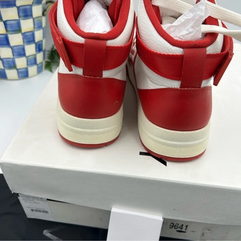 Men’s Givenchy G4 high top leather sneakers size 45 made in Italy